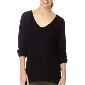 Aritzia Babaton Jarrod Light Knit Sweater Top